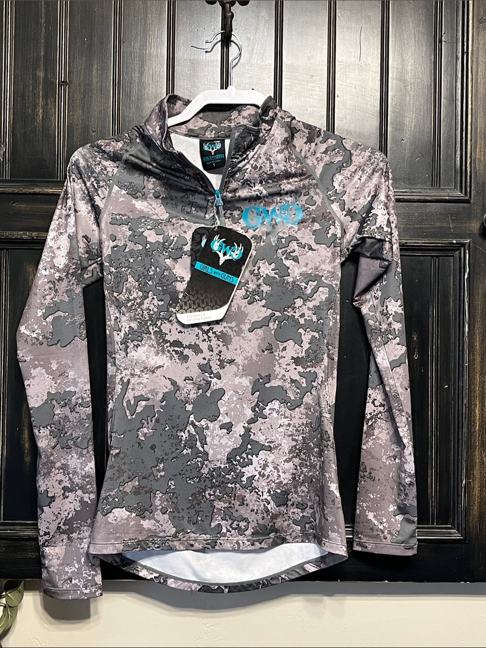 Girls with Guns Stalker 1/4 zip Long Sleeve size small